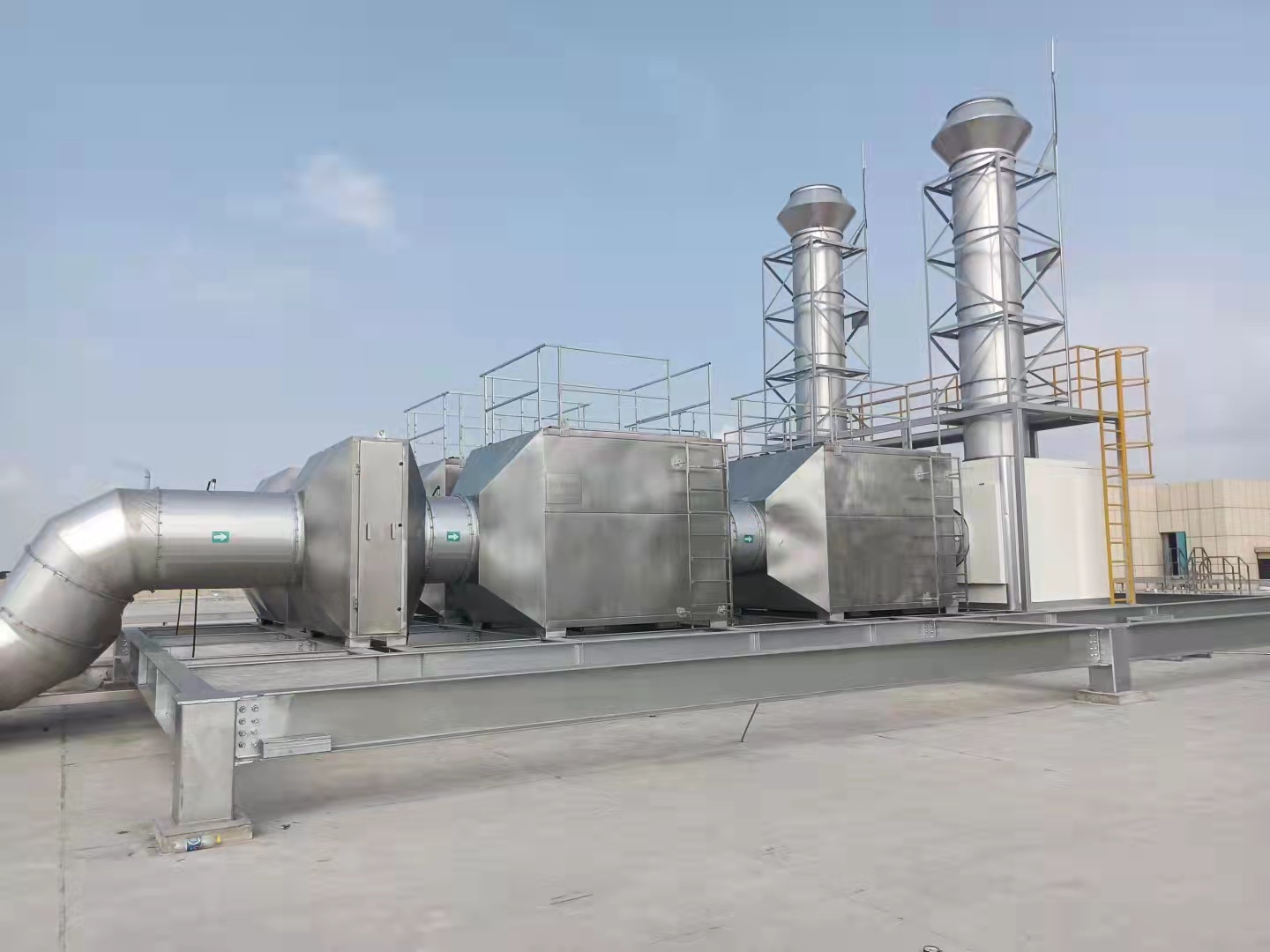 Supply of activated carbon adsorption tower and catalytic combustion equipment for waste gas and wastewater treatment engineering in plastic workshop