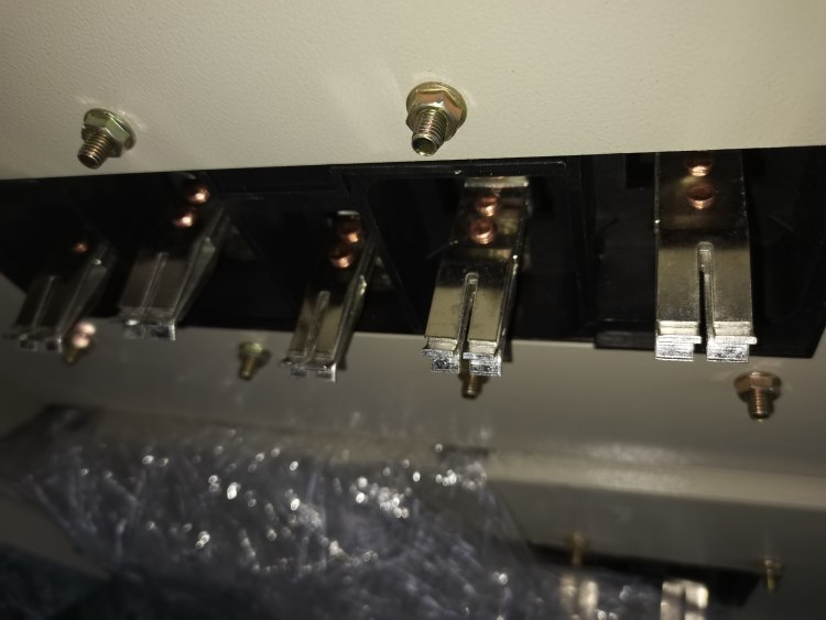 密集型封闭式母线槽插接箱 结构紧凑 性能稳定 友助
