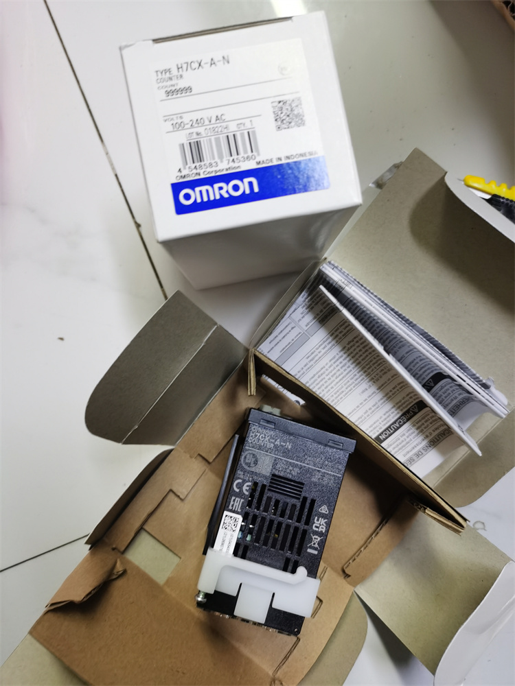 Japan OMRON Omron Fiber Optic Sensor E32-ZC31 2M BY OMS