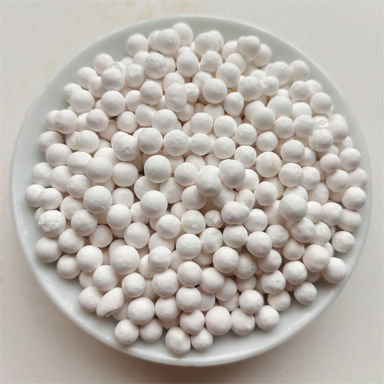 Desiccant catalyst carrier, activated alumina for drinking water, defluorination agent, activated alumina for air compressors