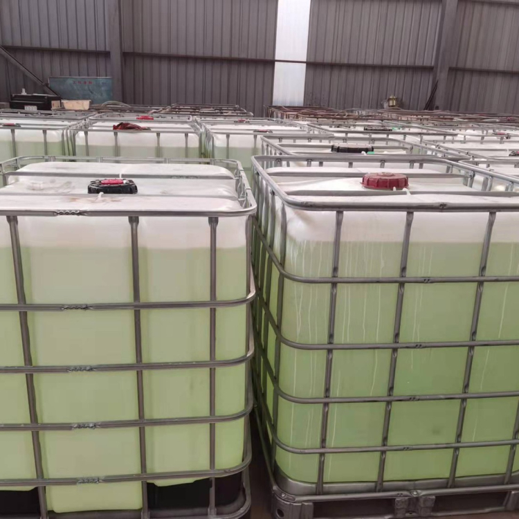 Shuangxin Environmental Protection Technology has many years of industry experience in cool and ventilated storage of liquid denitration agents