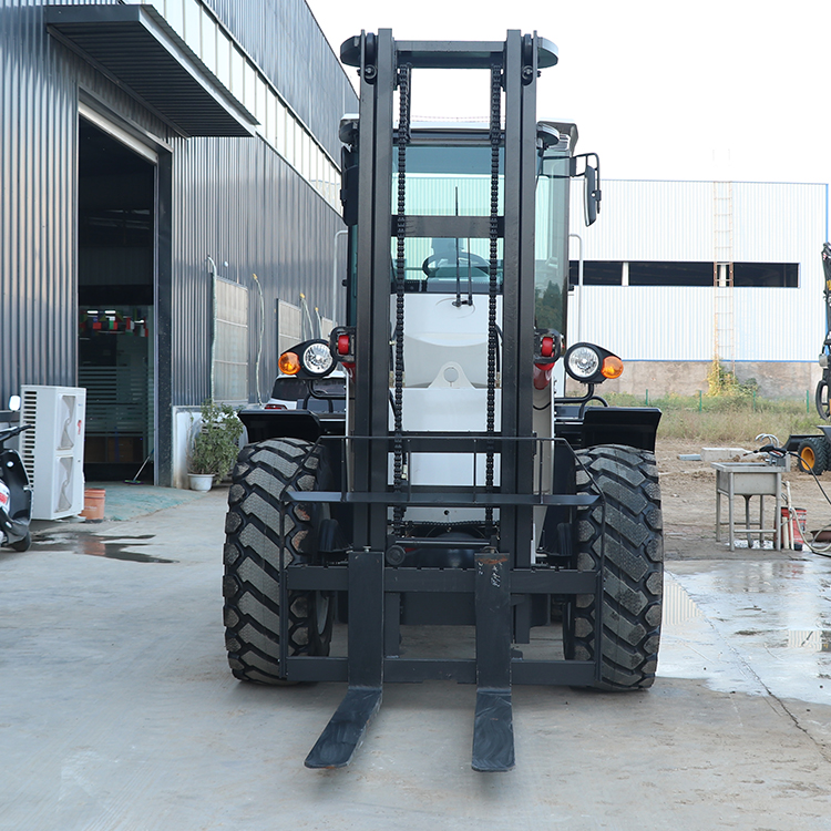 Integrated four-wheel drive off-road forklift Four wheel lifting diesel forklift Hydraulic diesel off-road forklift