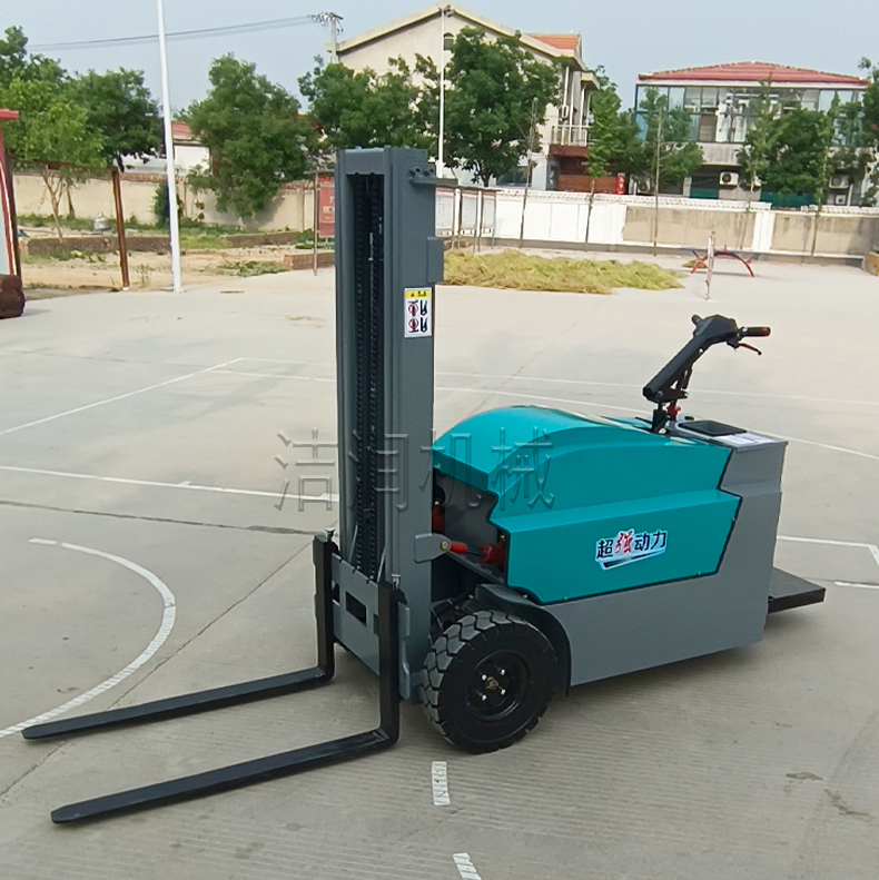 Small and easy to carry electric forklift with small turning radius, suitable for use in narrow spaces