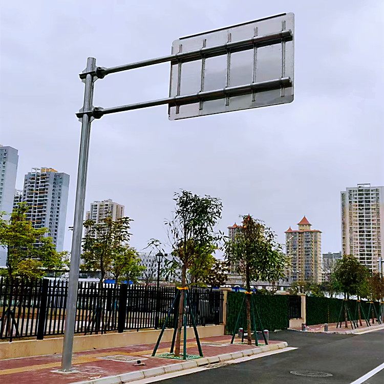 马路标志杆 安全提醒标牌杆 警示杆 悬臂型标杆