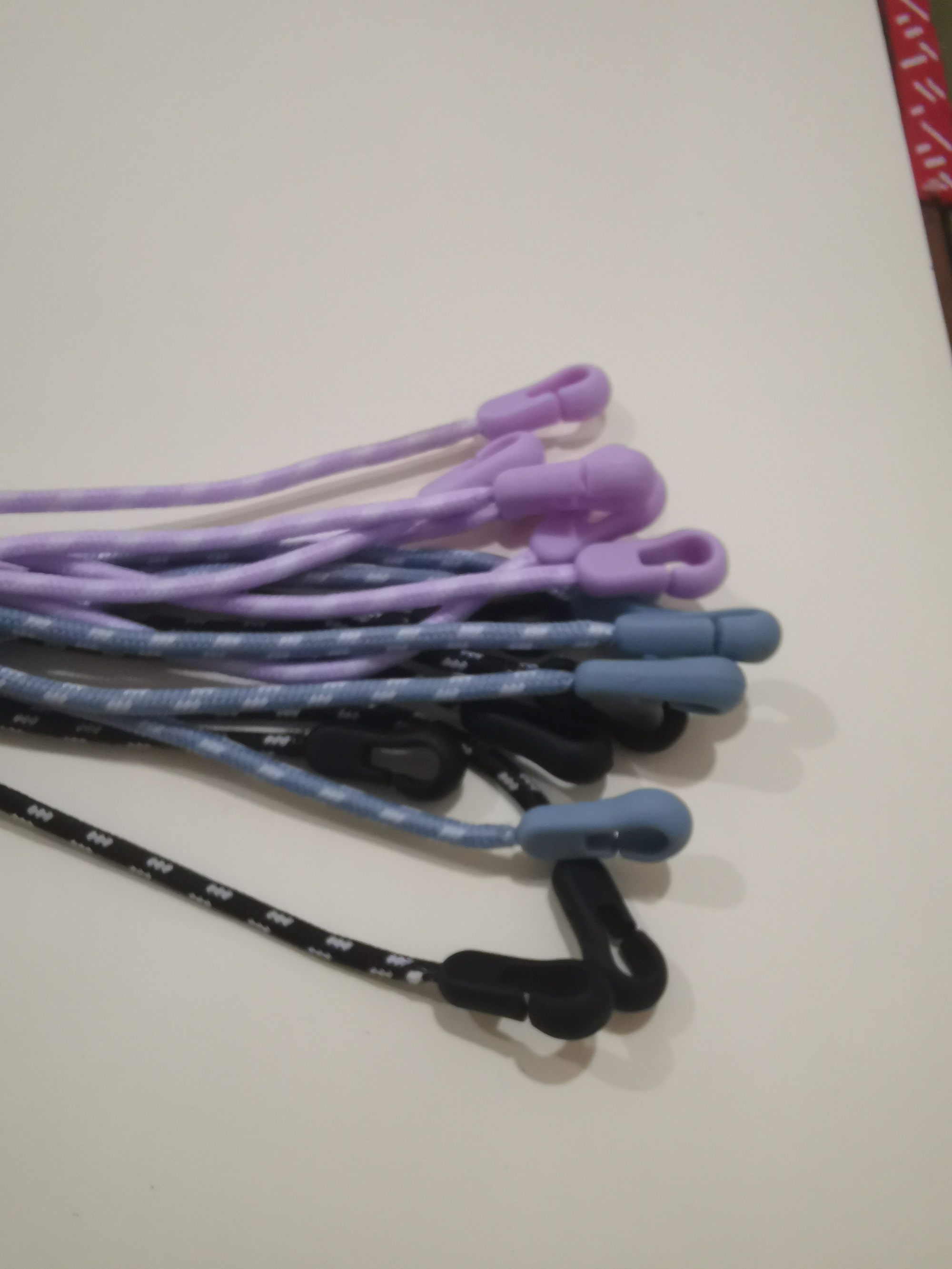 Zipper lanyard, injection molding hook, handle, mask, pull rope, pull loop, and hang ear