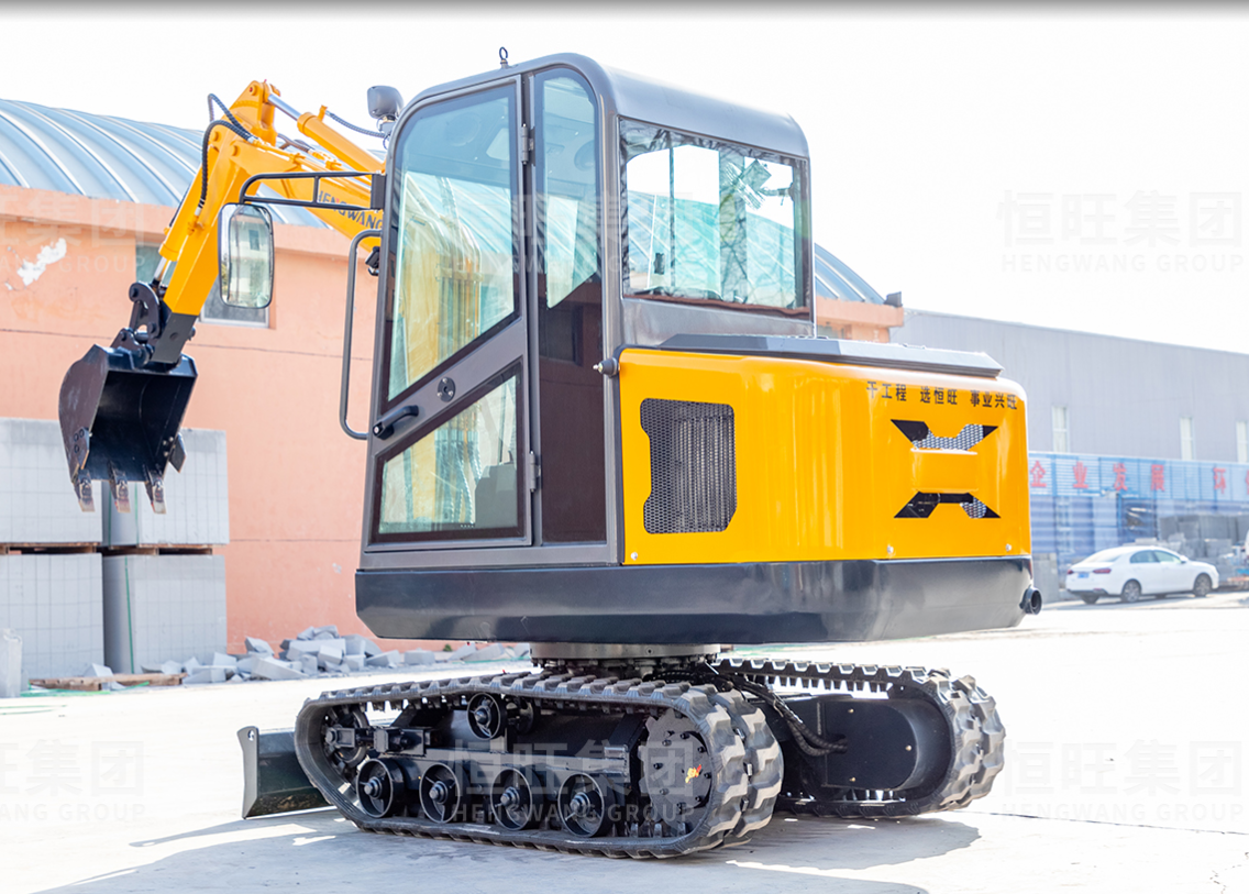 Small excavator used in breeding farms for agricultural orchard greenhouse engineering, multifunctional excavator for digging pipeline trenches and breaking