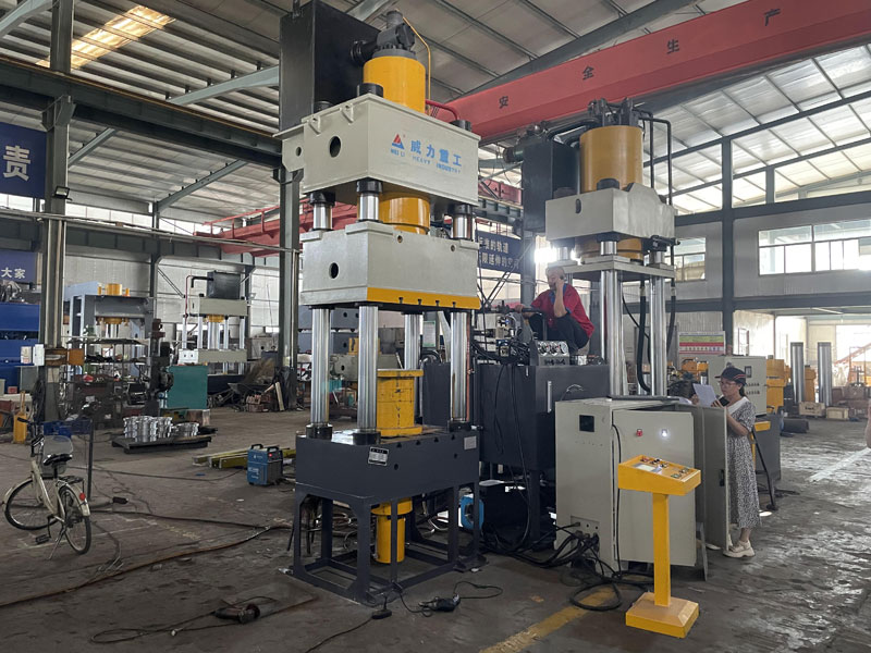 Weili Heavy Industry Automotive Parts Forging and Forming Hydraulic Press, 315 Ton Small Automatic CNC Hydraulic Press