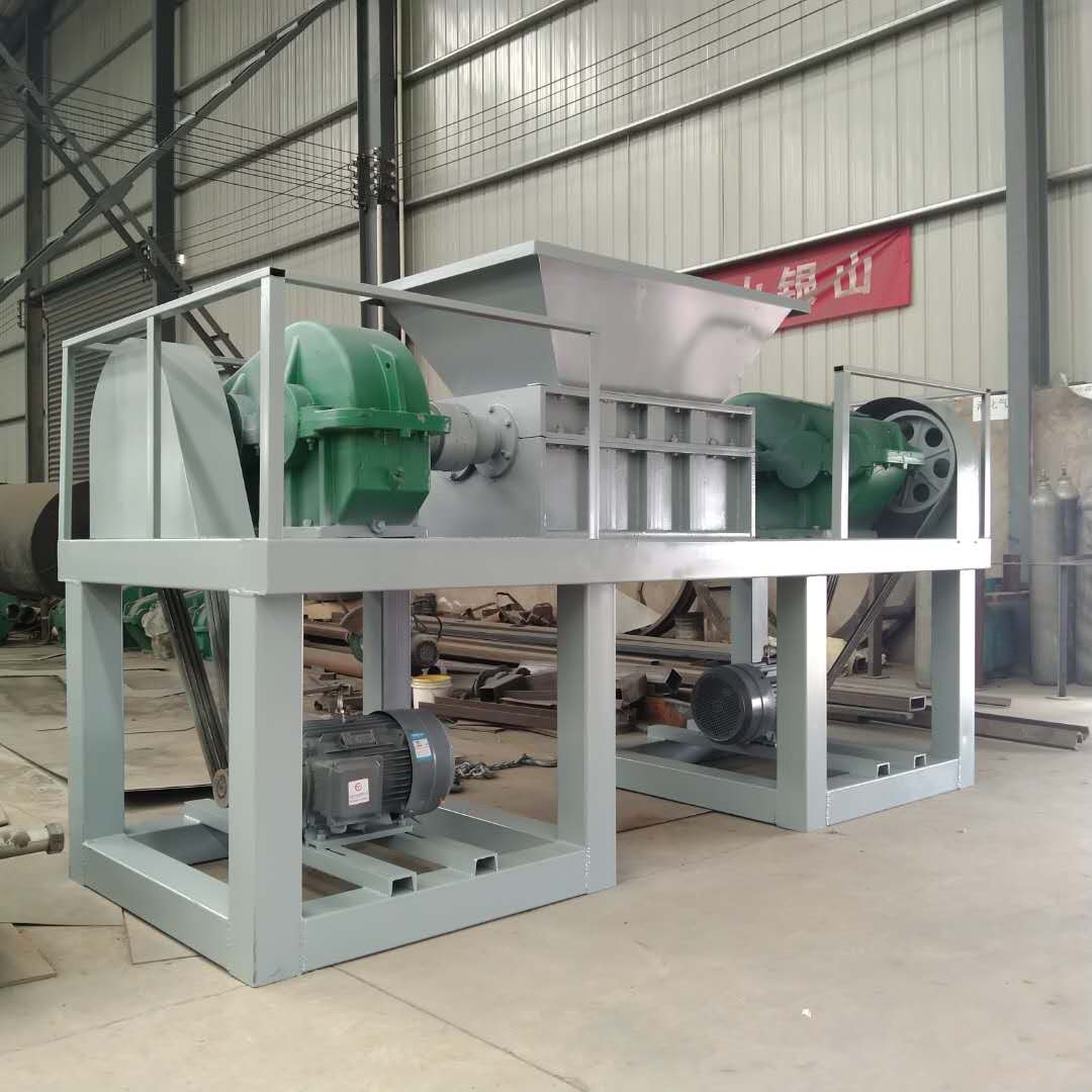 1000 type metal shredder with a capacity of 5 tons. Small plastic crushing equipment