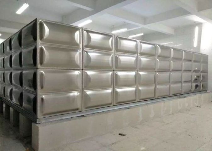 Square stainless steel water tank can be customized with welding water supply equipment, insulation, cold and hot water community water storage assembly type