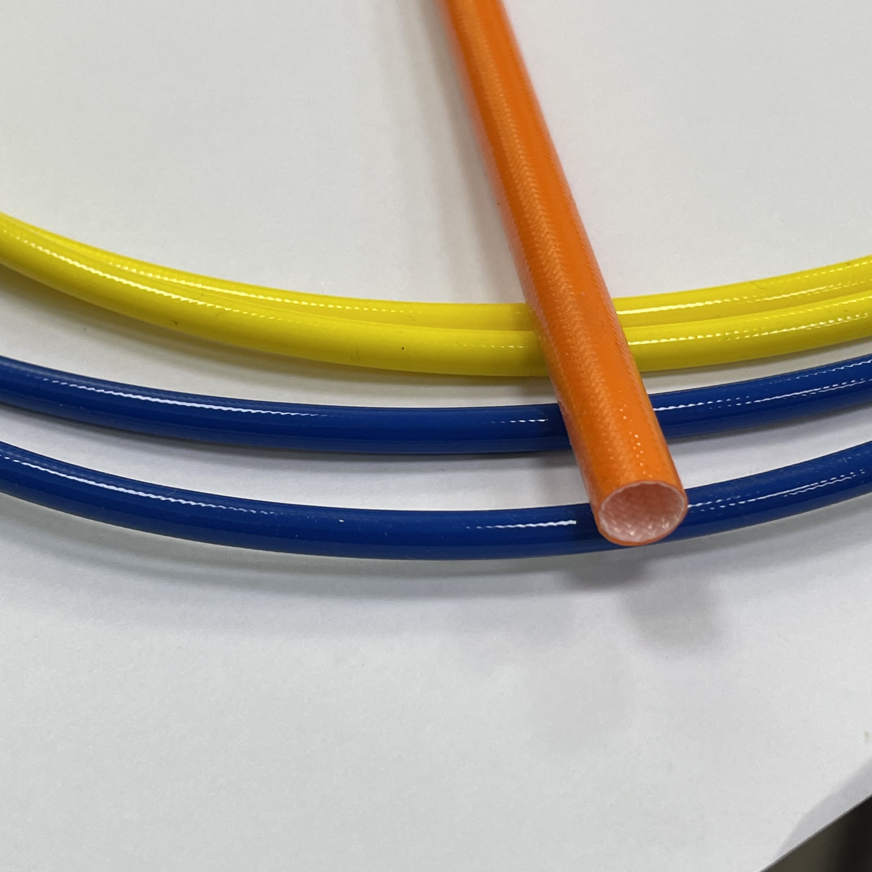 Dabixin Insulation Material Automotive New Energy Wire Harness Silicone Fiberglass Tube with 250 ° C High Temperature Resistance Sleeve