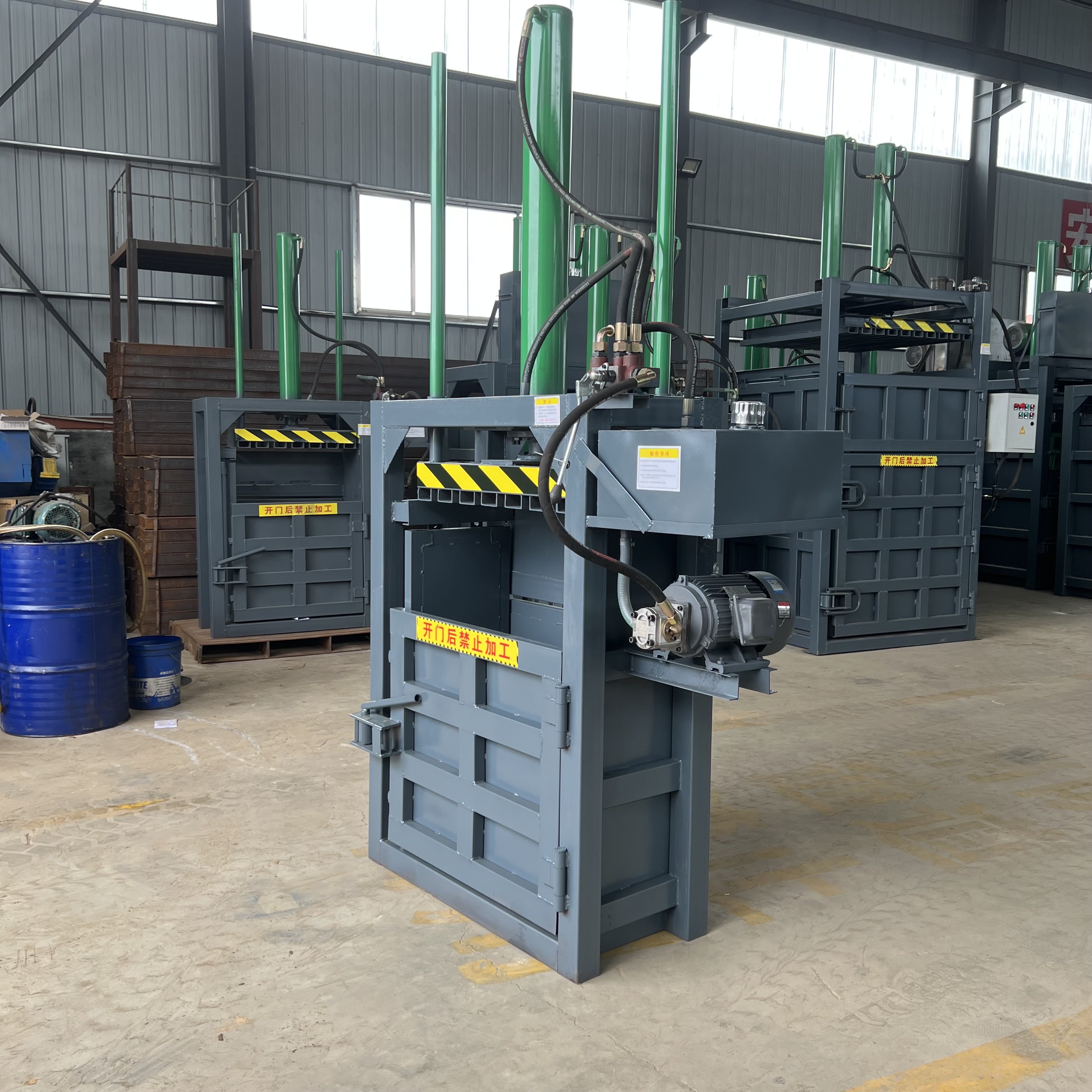 20 ton vertical film waste paper packaging machine, cardboard box waste scraps compression and bundling machine, simple operation