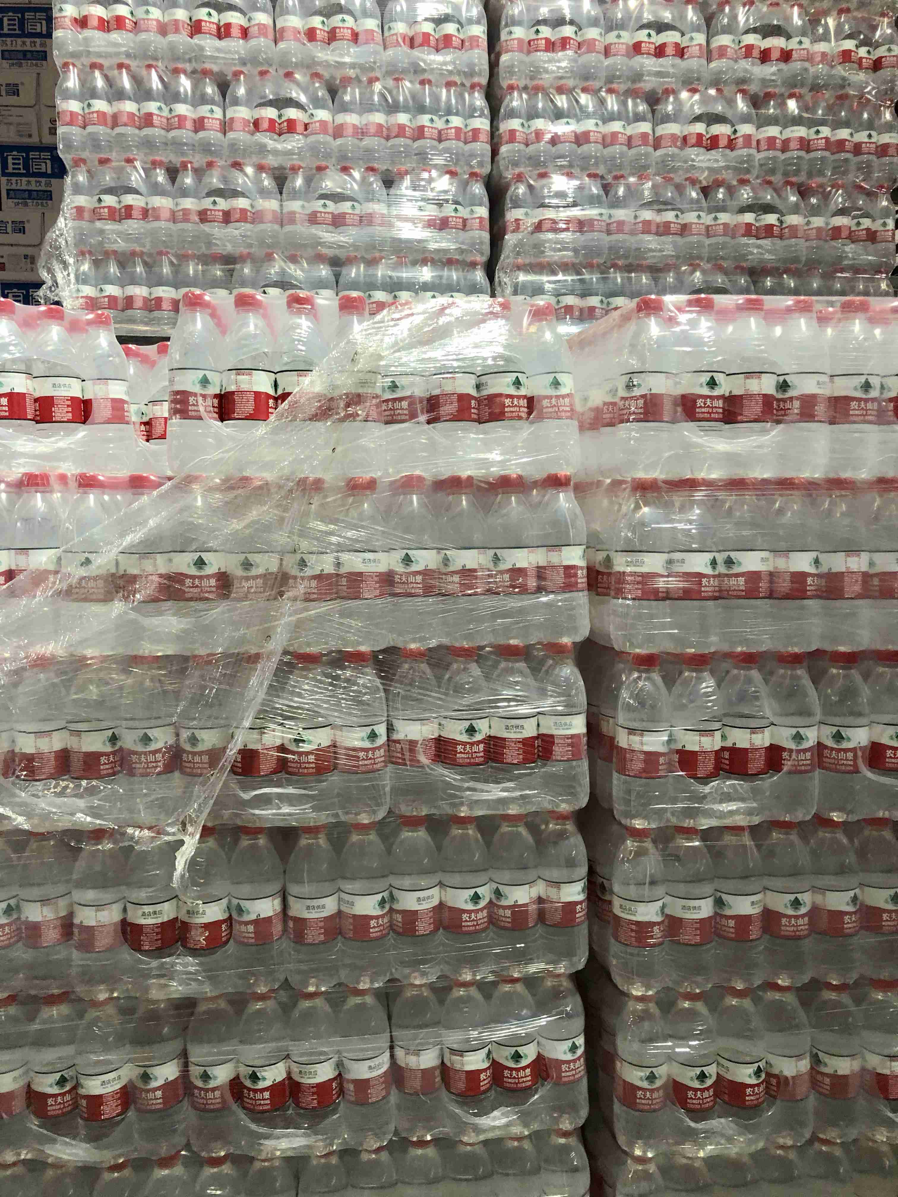 Nongfu Spring Hotel Mineral Water Wholesale Distribution Company for Chongqing Hotel