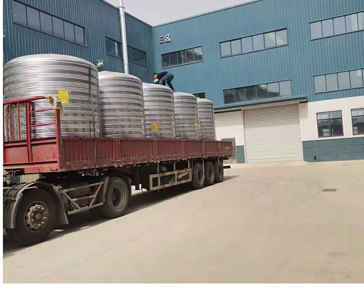 4-ton circular stainless steel insulated water tank, solar air heat pump, centralized heat storage water tower equipment 4000L