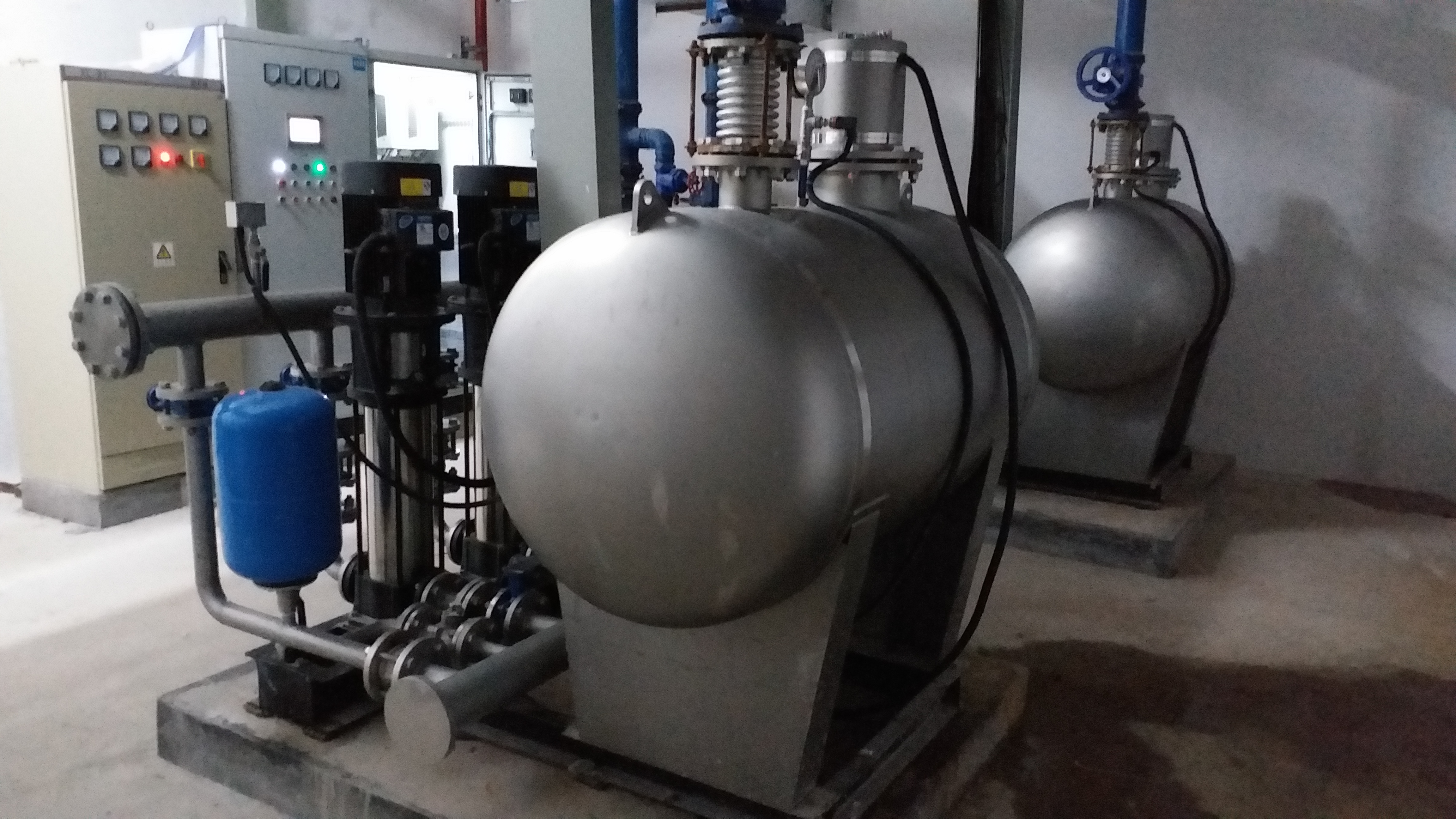 Integrated non negative pressure variable frequency water supply equipment