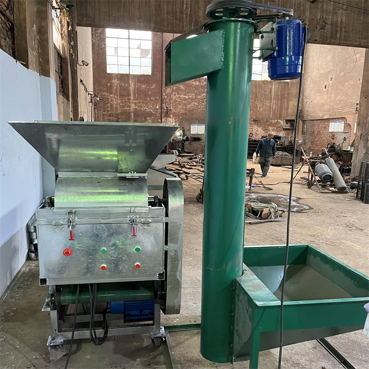 Large Camellia oleifera fruit green mountain tea seed shelling machine Tea seed green fruit shelling machine Green tea seed peeling machine