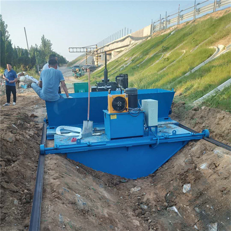 Processing customized channel lining machine, fully hydraulic cast-in-place water channel sliding film machine, self-propelled drainage ditch forming machine