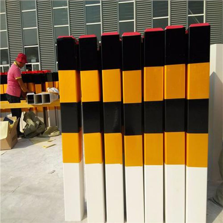 Yitai Red and White Glass Fiber Reinforced Plastic PVC Road Crossing Warning Pile 150 * 1200mm, self-produced and self sold