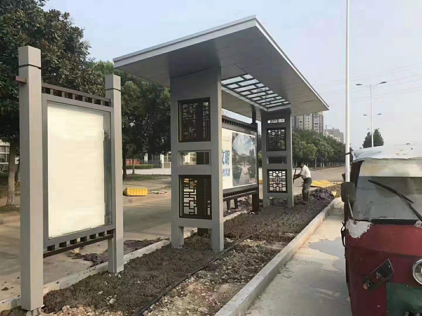 Intelligent shelter manufacturer, professional bus stop production factory, source manufacturer, delivery guarantee