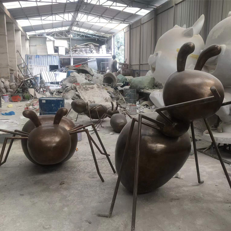 Customized support for large-scale outdoor park plaza fiberglass sculpture simulation of characters, anime, and animals