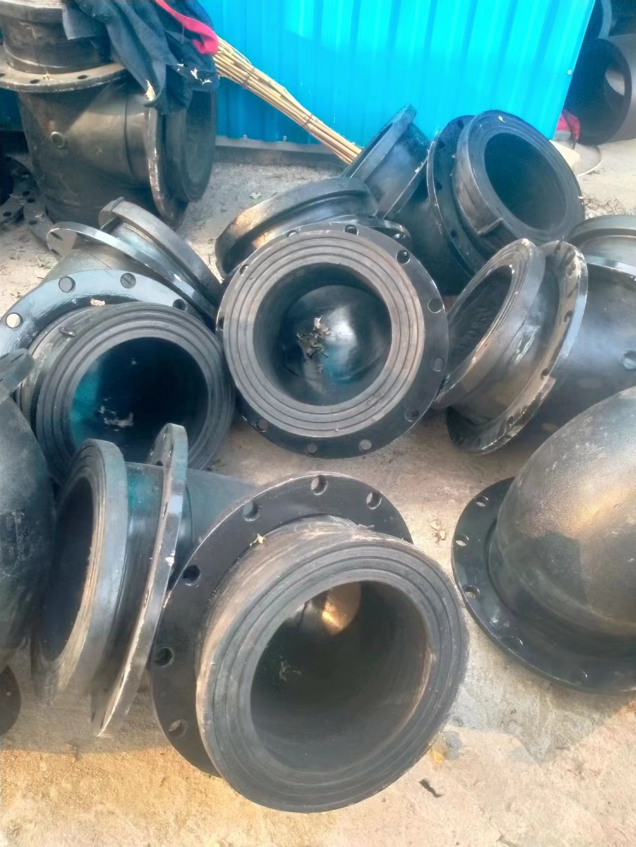 Manufacturer's direct operation of coal mine dedicated flange fittings, tee flanges, flanged elbows, can be customized and special tickets can be issued