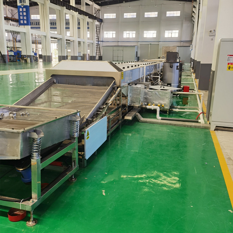 Crawler type acid-base neutralization ultrasonic cleaning and drying line automatic water washing line