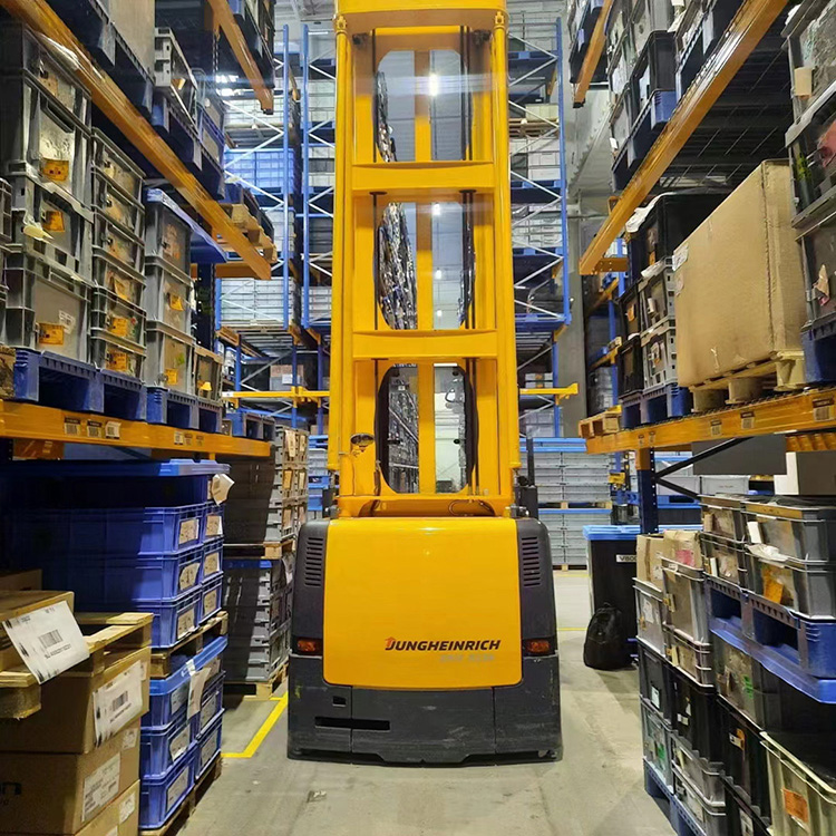 Jungheinrich narrow channel truck electric three-way stacking forklift for e-commerce logistics