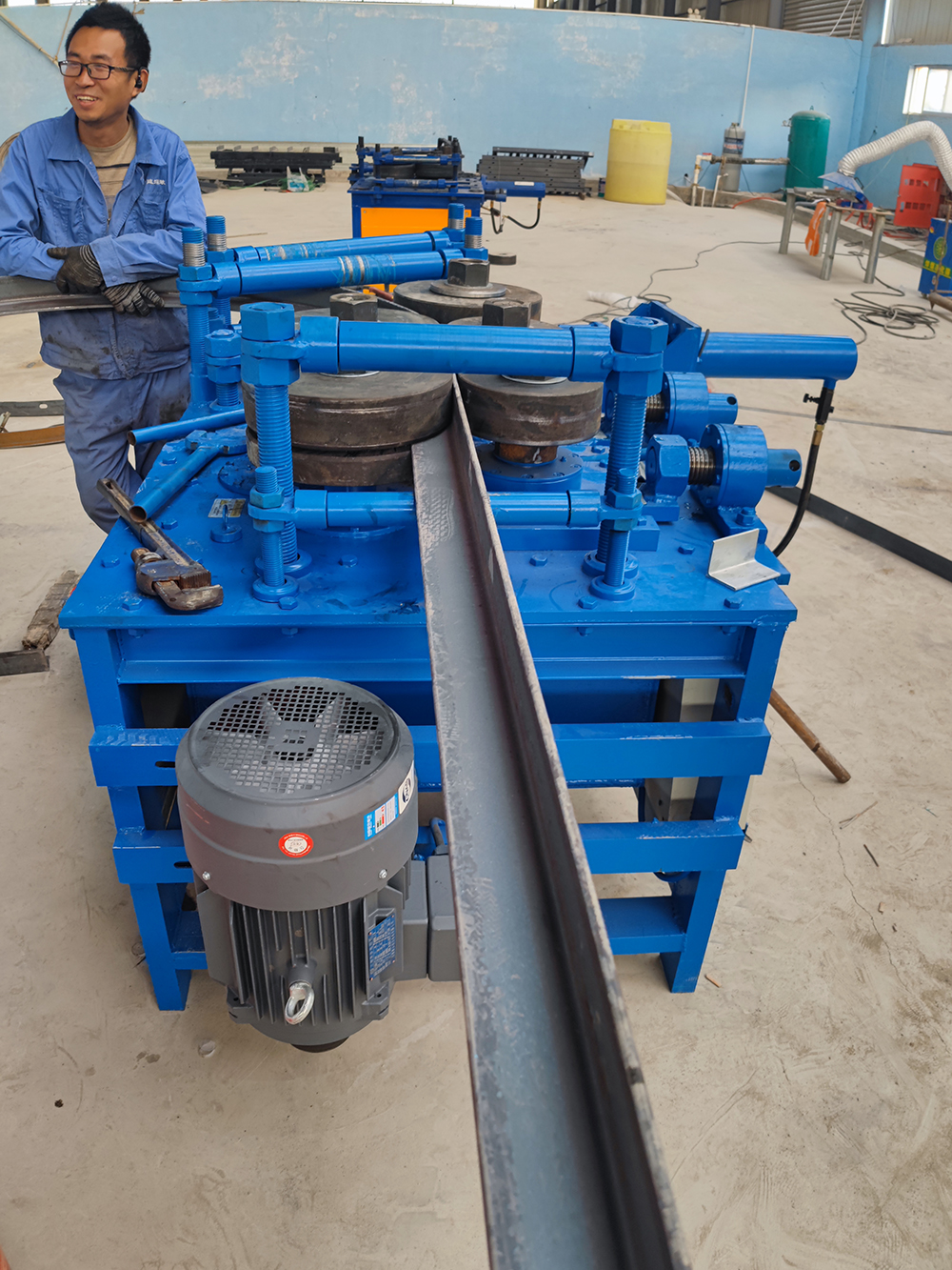 Angle steel flange machine, angle iron rolling machine, flat steel arc bending machine, flat iron cold bending machine equipment manufacturer