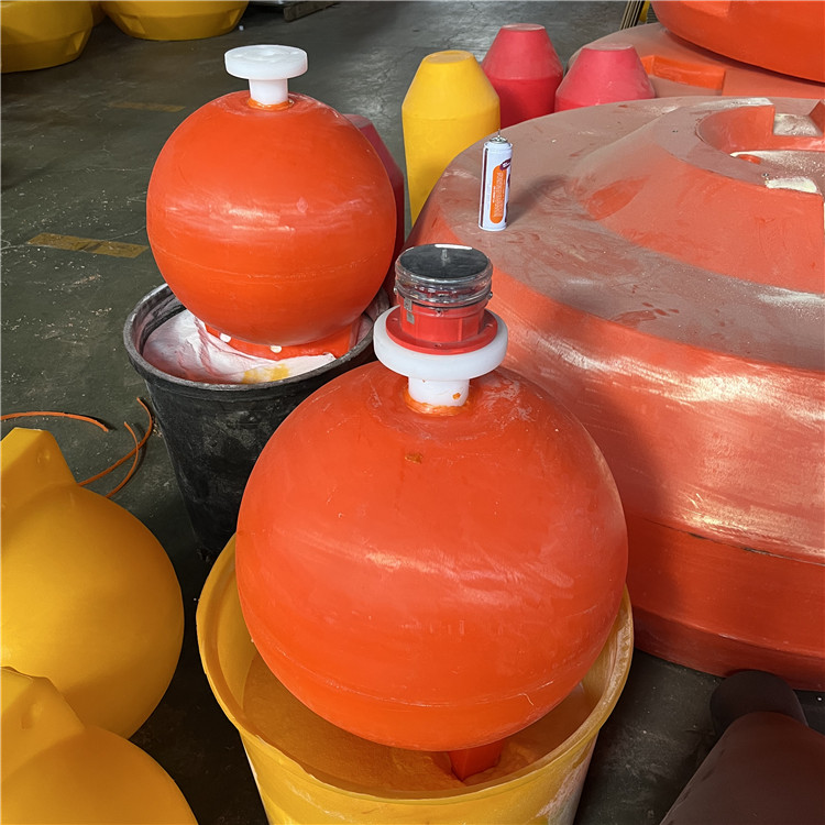 50cm diameter solid polyethylene floating ball at sea, water source warning line floating float