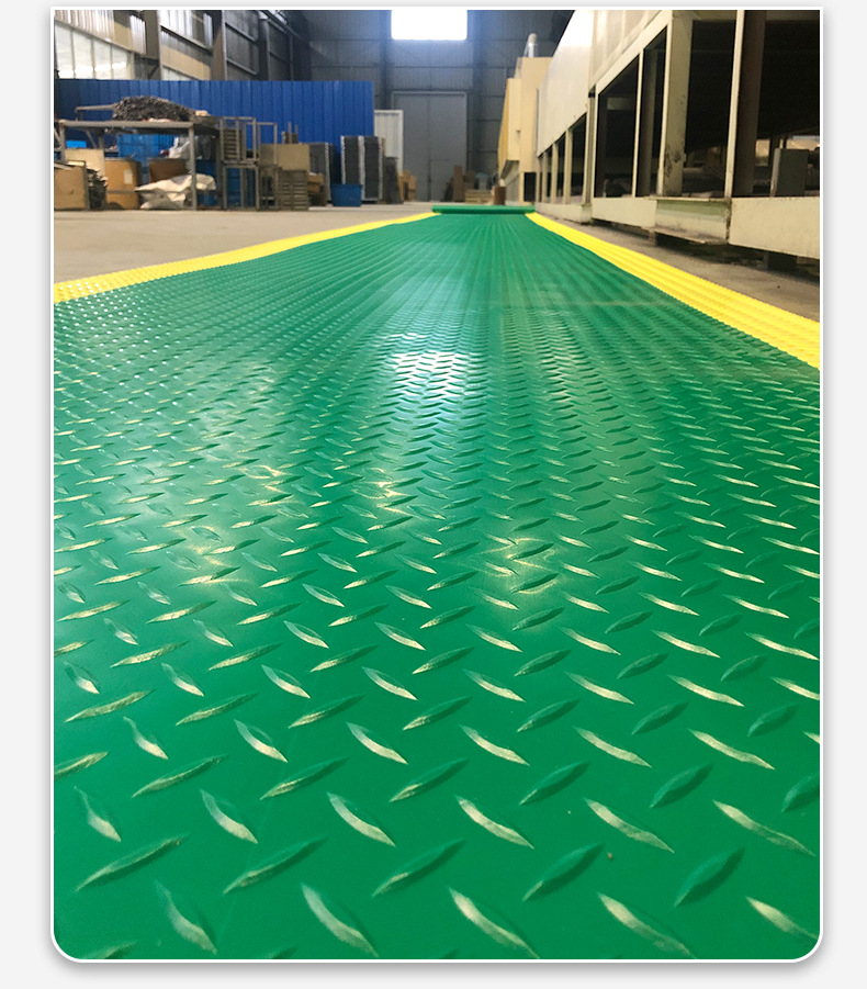 Workshop hallway with yellow warning edge and floor mat, rolled material, herringbone steel plate pattern, PVC plastic wear-resistant and anti-static carpet