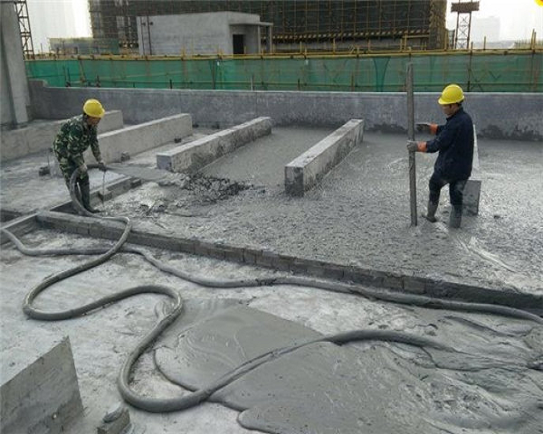 Non igniting wear-resistant hardener, dry spraying of explosion-proof and wear-resistant materials during the initial setting stage of concrete flooring