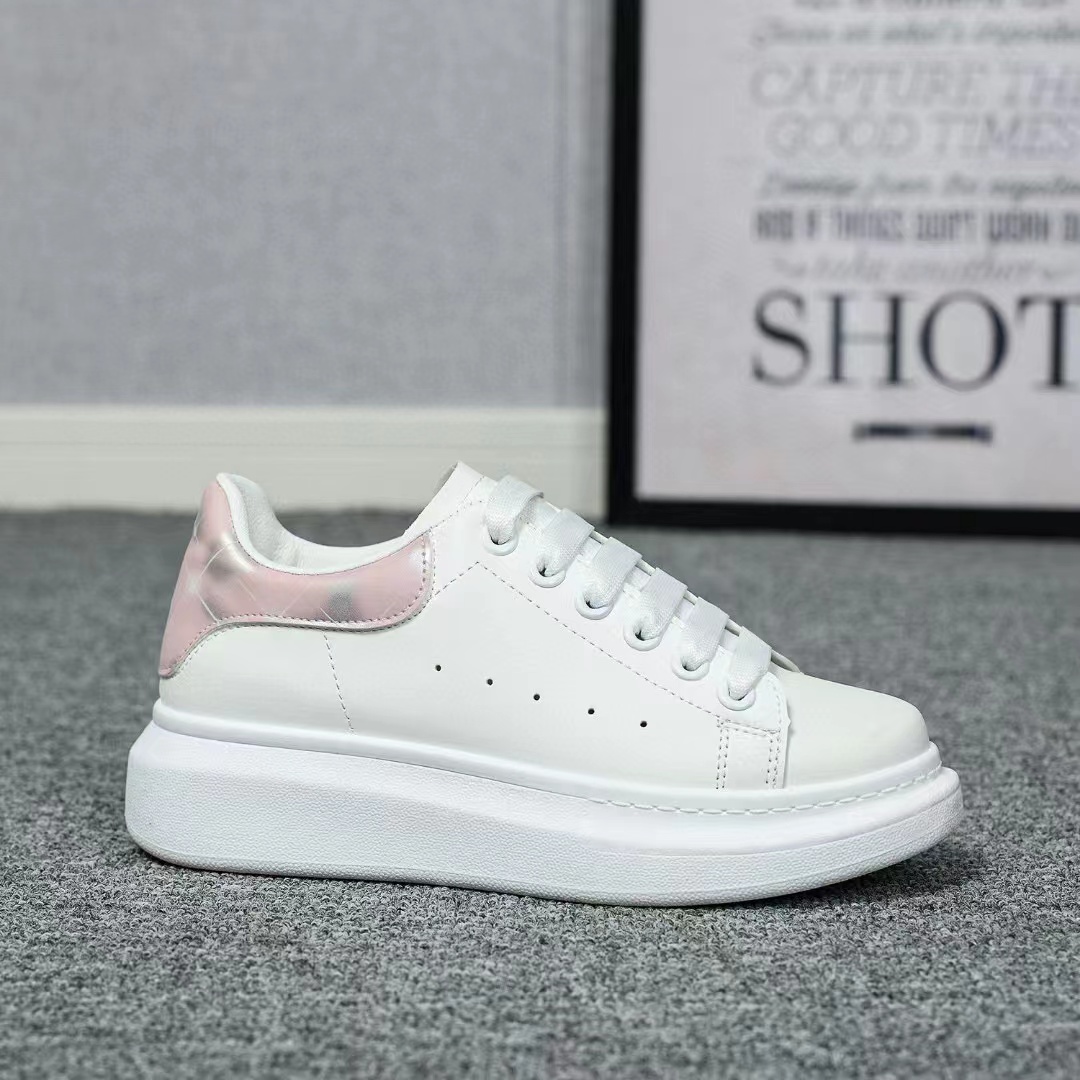 2023 Summer New McQueen Little White Shoes Men's Korean Edition Versatile Fashion Casual Thick Sole Heightened Couple Sports Board Shoes