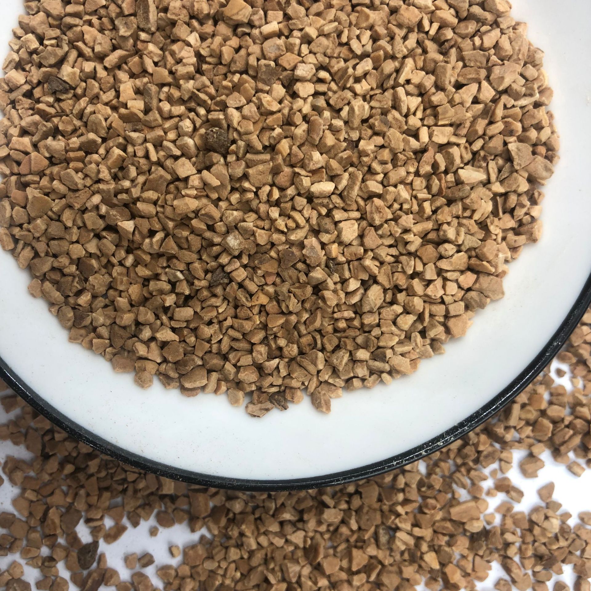 Bright Crystal Supply Grinding and Polishing Fruit Shell Abrasive Water Filtration and Sealing Walnut Shell Filter Material with Complete Specifications