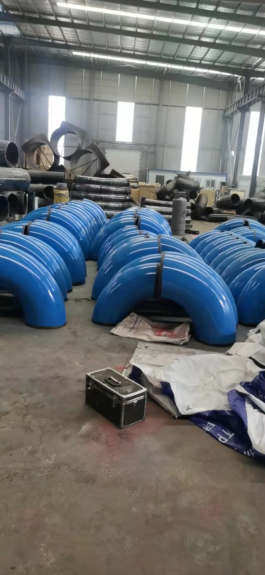 Fangda pipeline mud discharge tee coated with plastic composite pipe 3PE elbow polyethylene anti-corrosion pipe fittings