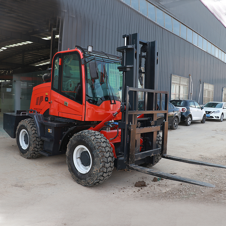 Four wheel drive 6-ton off-road forklift integrated diesel loading and unloading all terrain hydraulic lifting truck