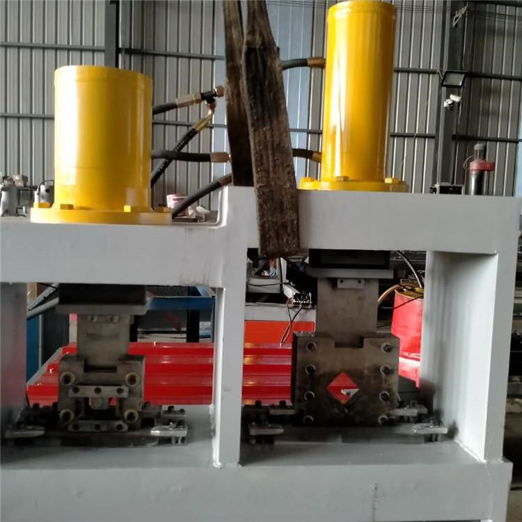 Stainless steel hydraulic corner cutting machine, square tube punching machine, suitable for the hardware industry with simple operation