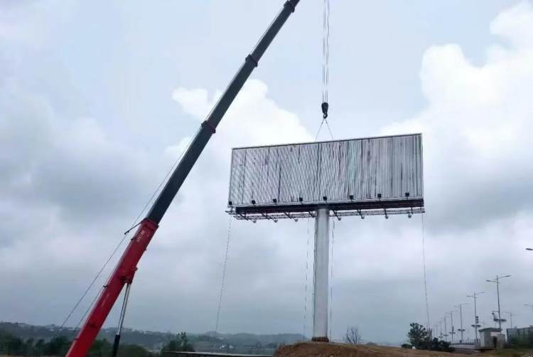 独柱高空广告牌定制 包工包料 快速安装 用心钢结构