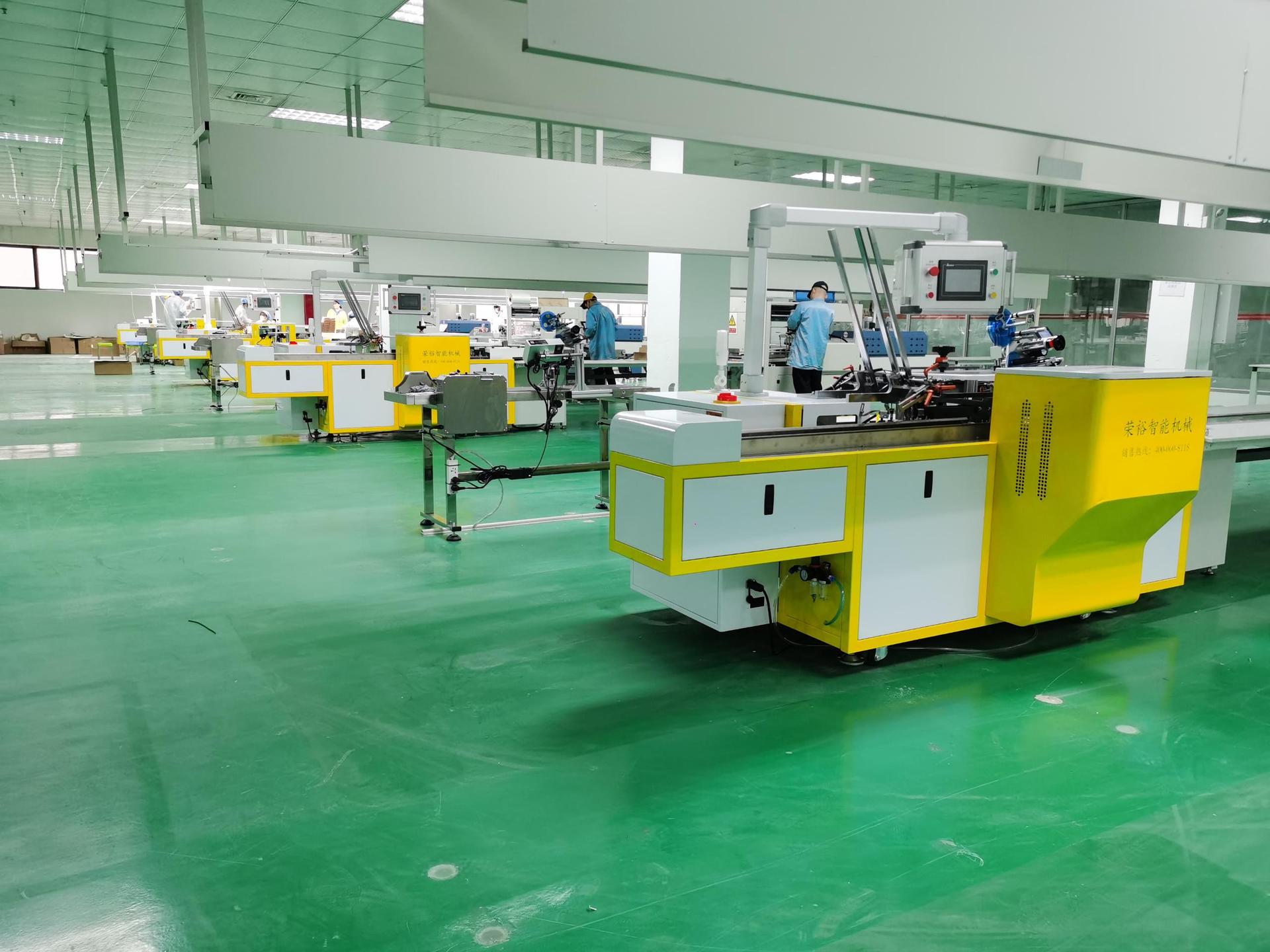 Multifunctional high-speed horizontal automatic box loading machine buckle bottom automatic box sealing machine folding machine