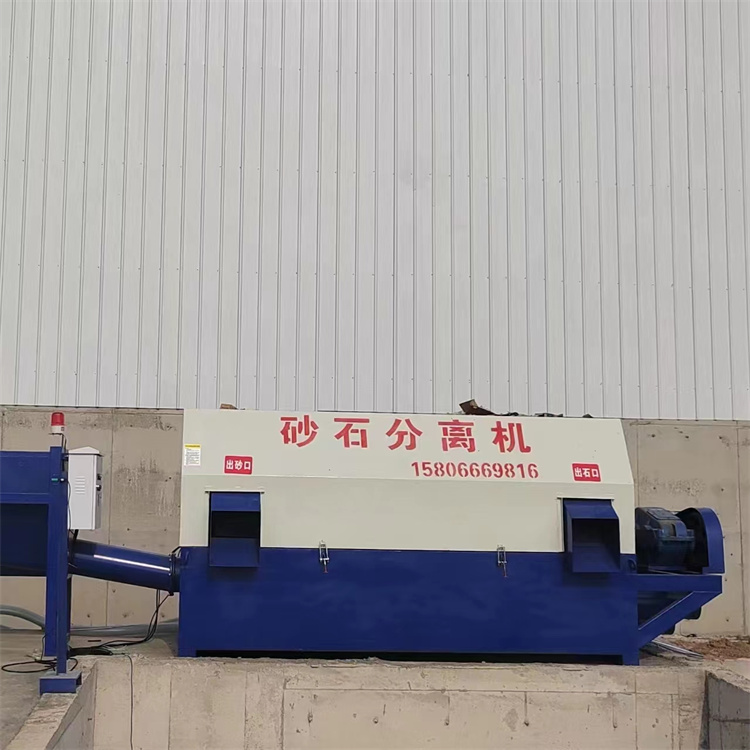 Left parking drum sand and gravel separator, right parking concrete mixing plant with zero discharge