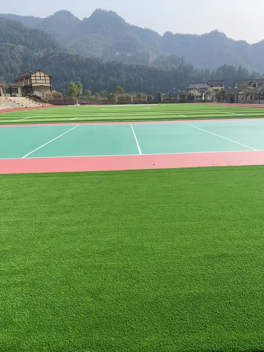 Yuekang Technology Processing Outdoor Campus Mixed Breathable Fully Plastic Runway Flat, Bright, and Anti slip