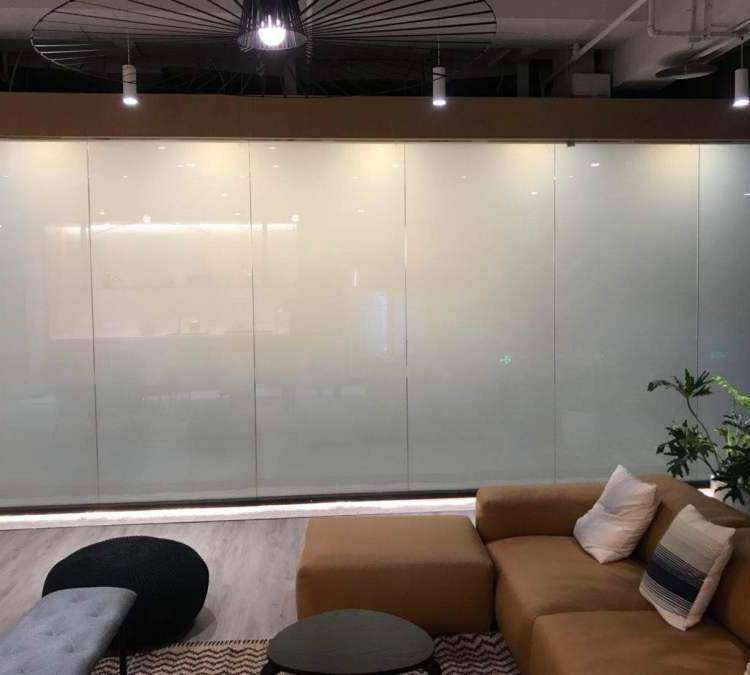 源广 智能调光玻璃 通电变色玻 璃 家用浴室办公隔断