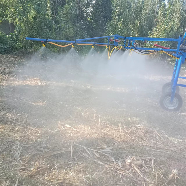 Pedestrian four wheel pesticide spraying machine, hydraulic lifting pesticide spraying machine, large-scale planting