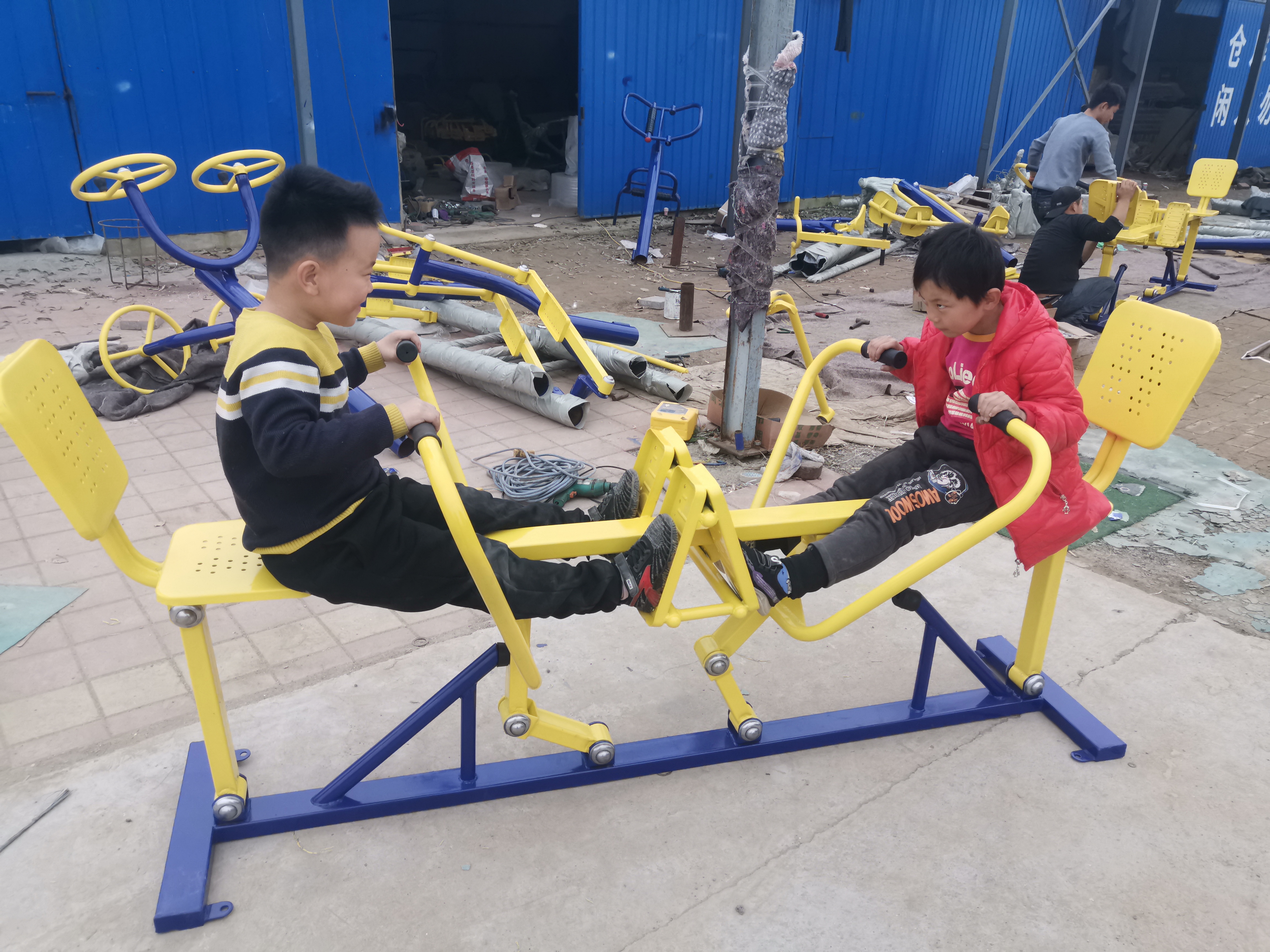 Outdoor children's seesaw outdoor amusement facilities, customizable and installable fitness equipment