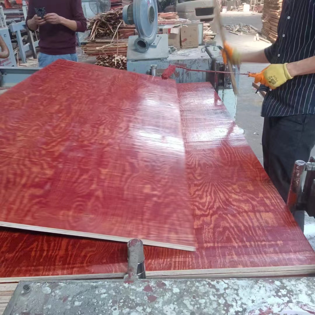 Long term supply of corrosion-resistant building red boards, building templates, and small red boards for sale nationwide by Jiujia Wood Industry