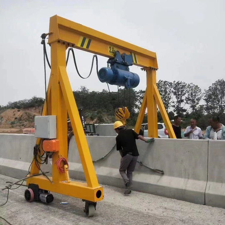 3 ton small gantry crane for incoming and outgoing goods in a simple light gantry workshop