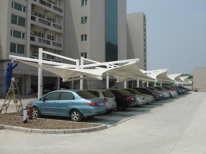 Yuntengyt-18 outdoor seven shaped car shed membrane structure canopy manufacturer has rich design and construction experience