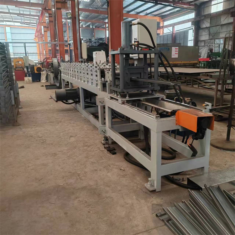 Square groove mechanical equipment, fully automatic style, Yuanyou manufacturer, steel tray profile forming machine