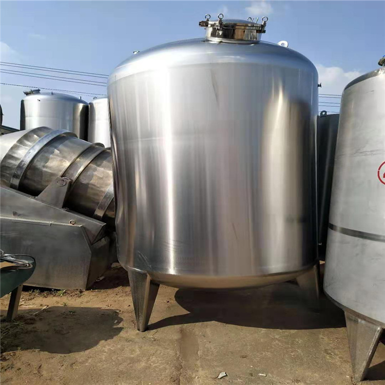 Sale of second-hand 50 cubic stainless steel pressure storage tanks with good sealing performance, spot method