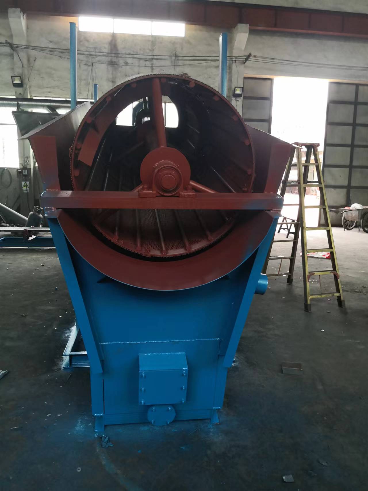 The spiral screen washing integrated machine for sand washing equipment in the sand mining area can be contracted for one small sand washing machine in the sand field