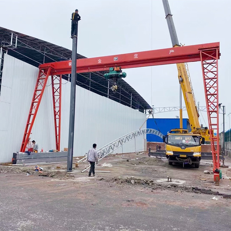 Electric remote control gantry crane for bulk cargo handling in outdoor freight yard Gantry crane for reinforcement processing shed