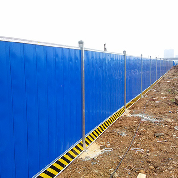 Color steel plate fence, temporary protection, isolation fence, small grass color fence, construction site construction fence, spring rain